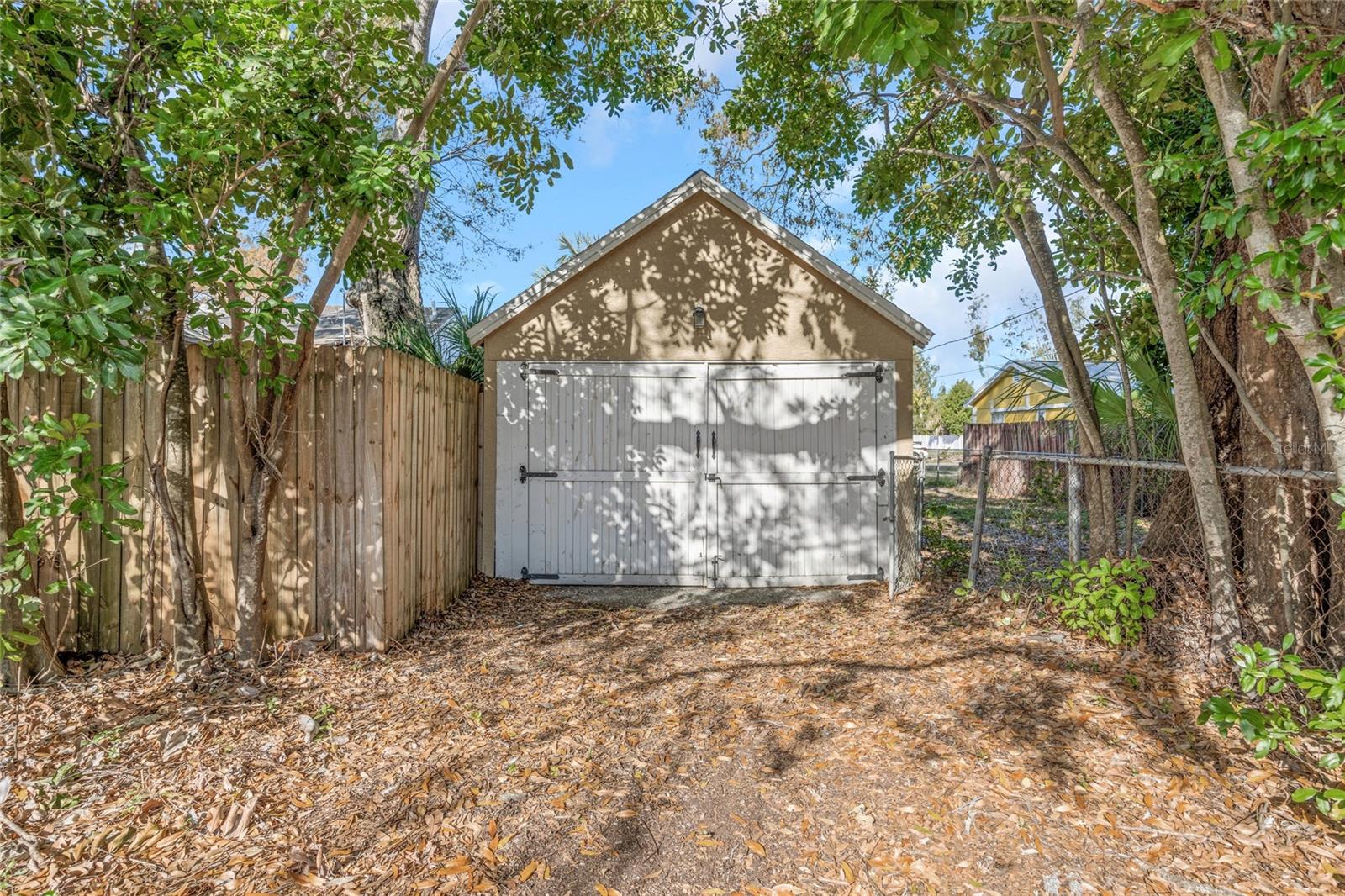 4139 26th St N Property Photo 5