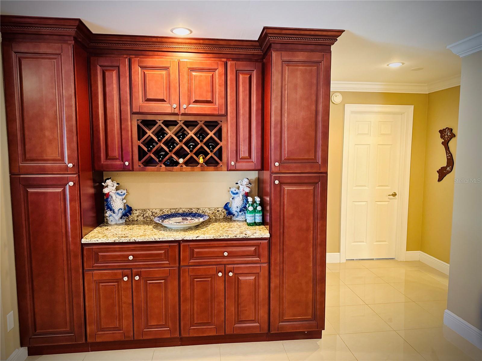 6512 Manila Palm Way Property Photo 7