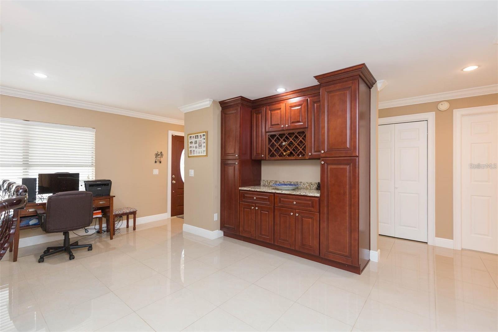 6512 Manila Palm Way Property Photo 8