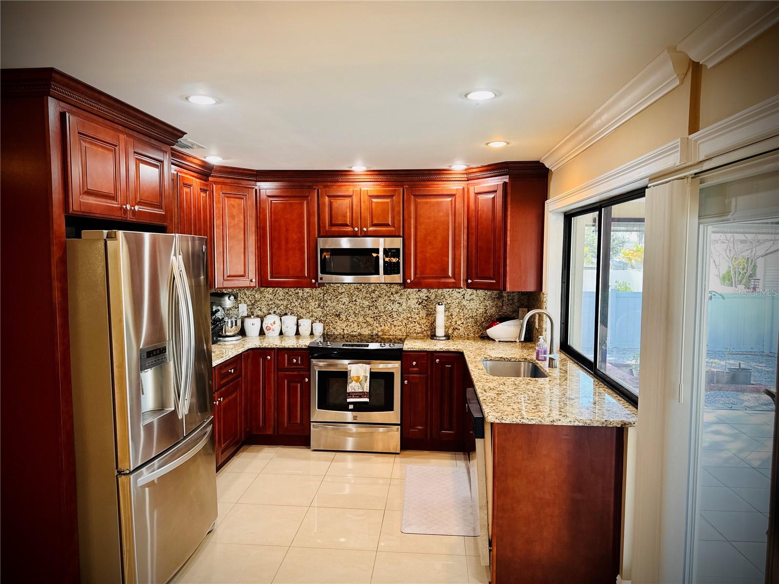6512 Manila Palm Way Property Photo 15