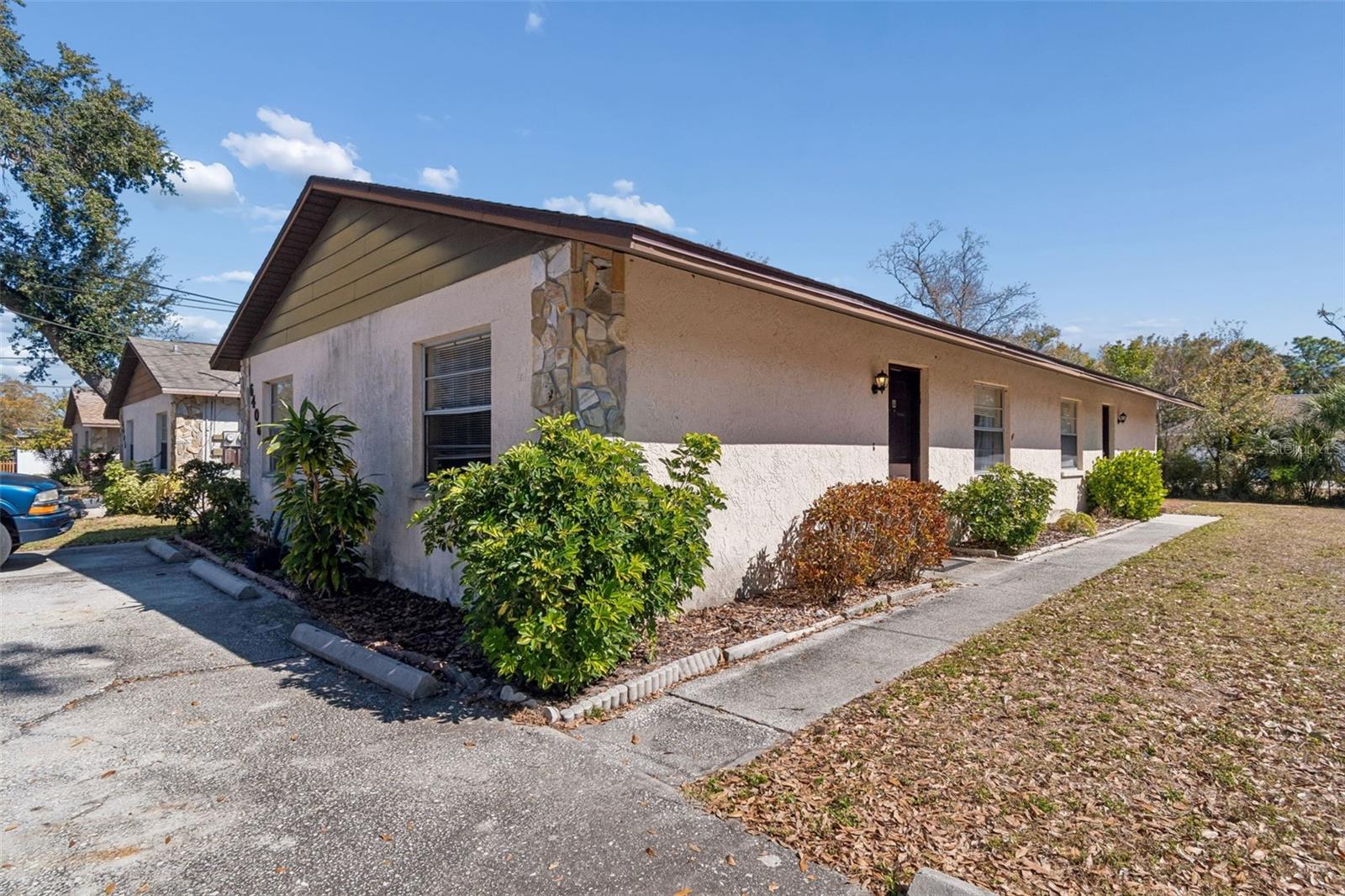 6404 S ADELIA AVE Property Photo 1