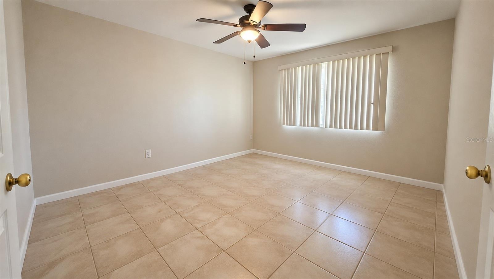 4033 Newcastle Dr Property Photo 10