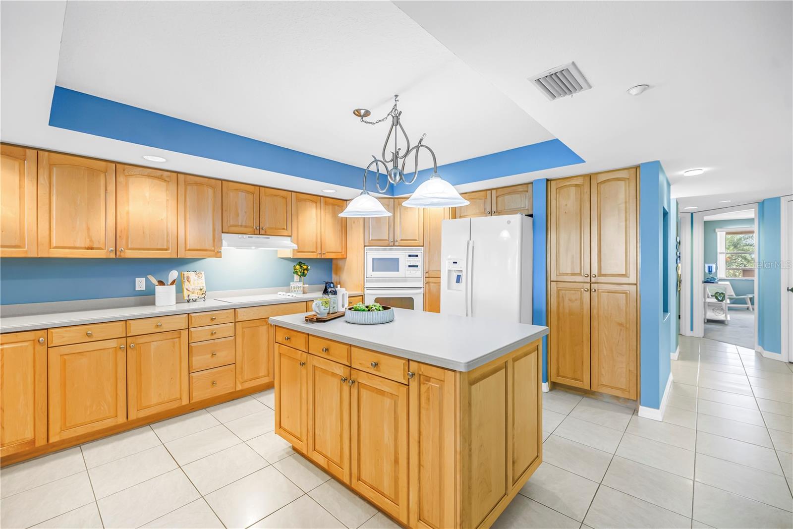 16326 Gulf Blvd #308 Property Photo 7