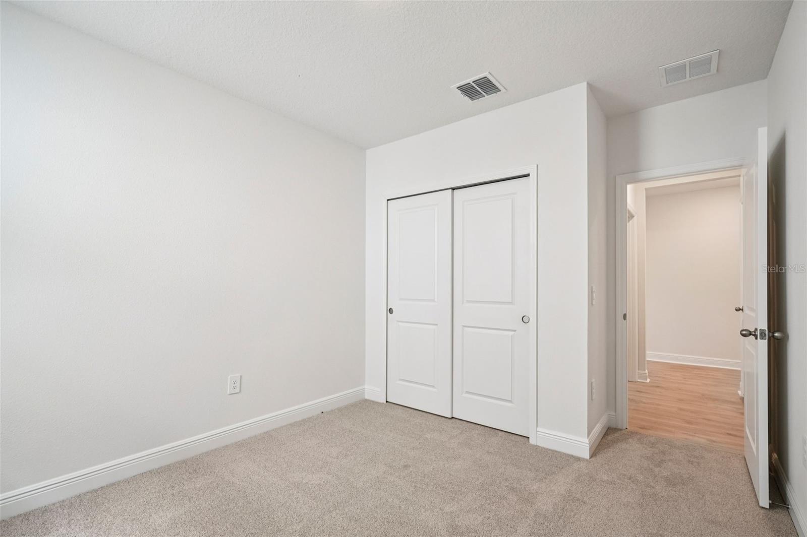 811 Sunshower Dr Property Photo 22
