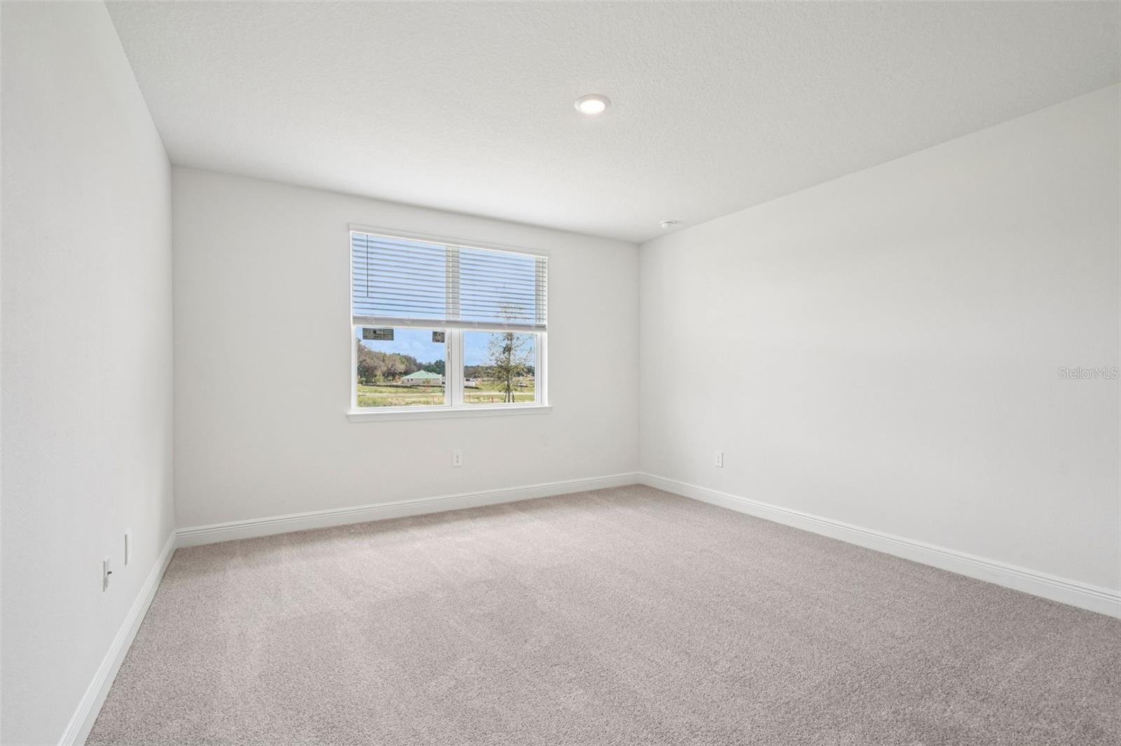 811 Sunshower Dr Property Photo 23