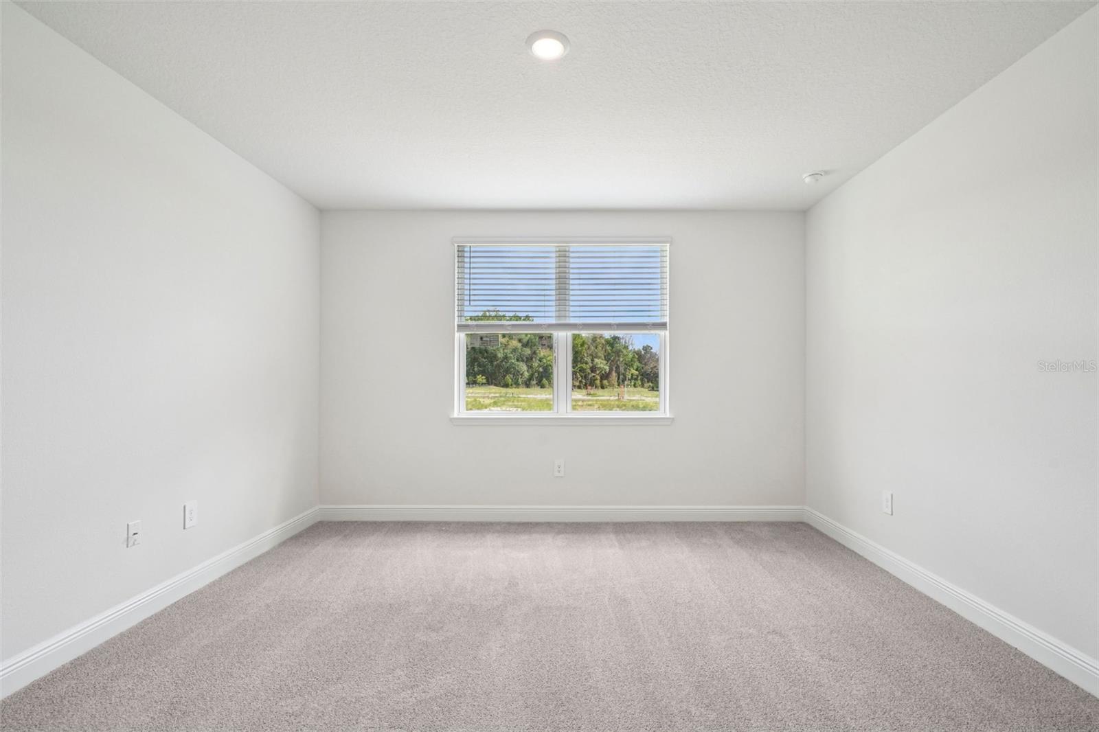 811 Sunshower Dr Property Photo 25