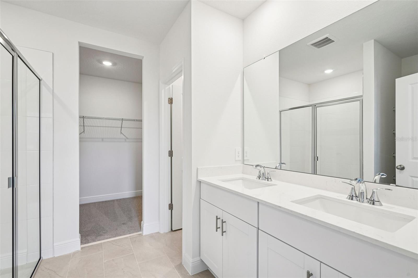 811 Sunshower Dr Property Photo 26