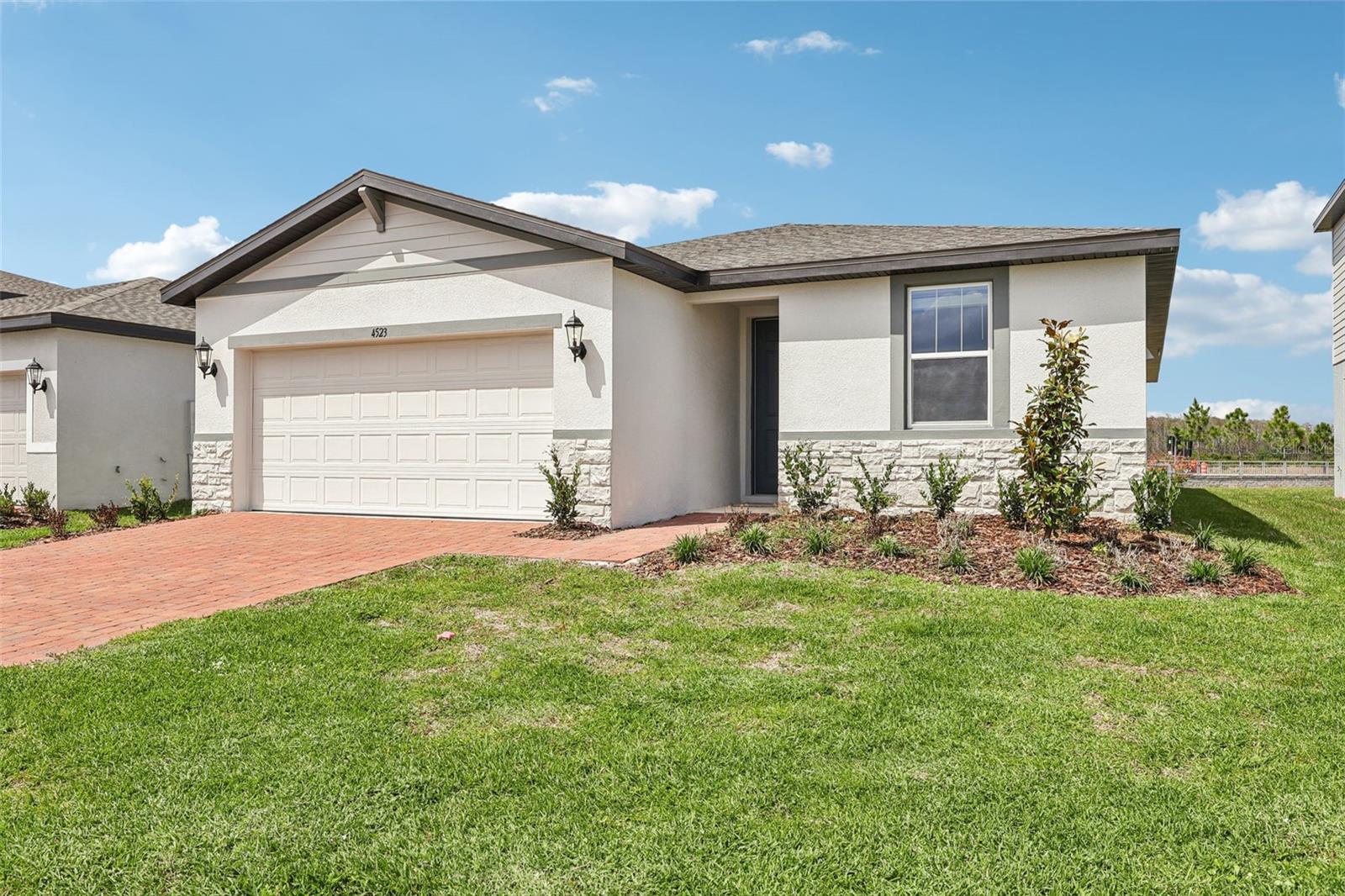 4523 Eagle Perch Ct Property Photo 3