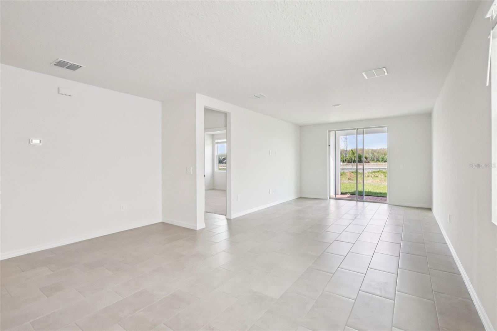 4523 Eagle Perch Ct Property Photo 8