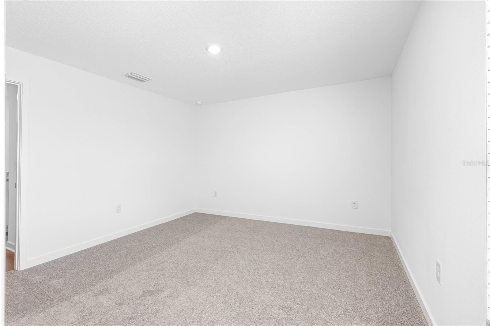 12249 Shafton Rd Property Photo 10