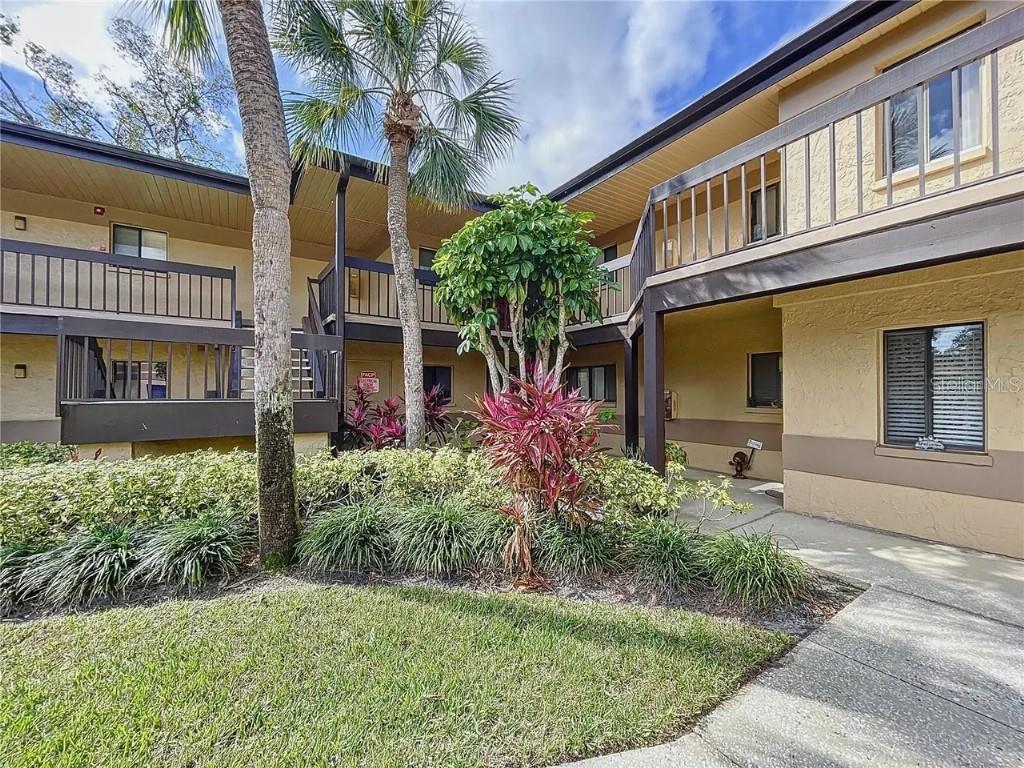 2679 Sabal Springs Cir #102 Property Photo 1