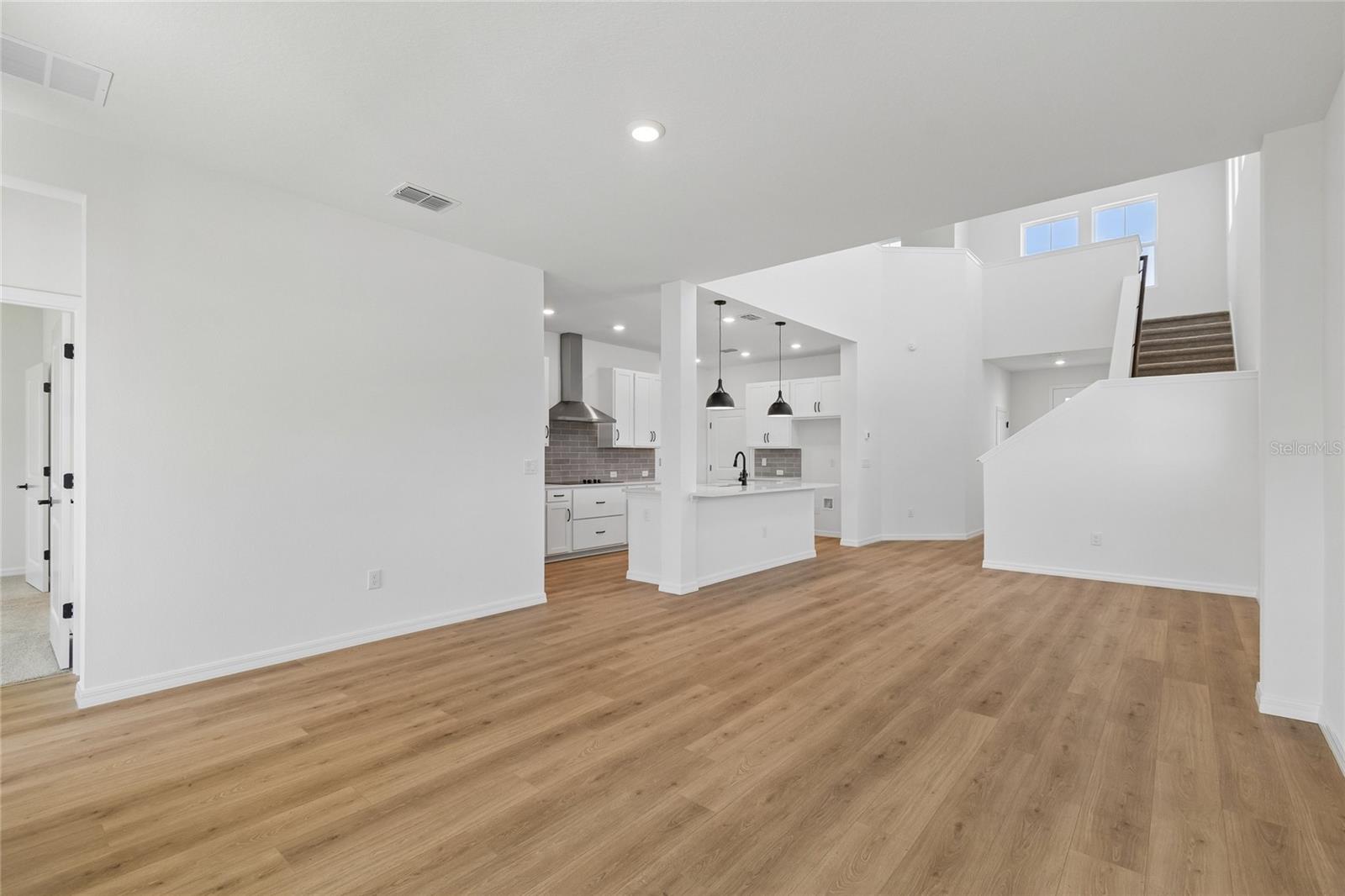 15227 Eastlyn Dr Property Photo 12