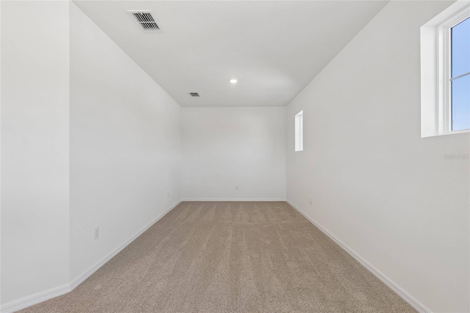 15227 Eastlyn Dr Property Photo 17
