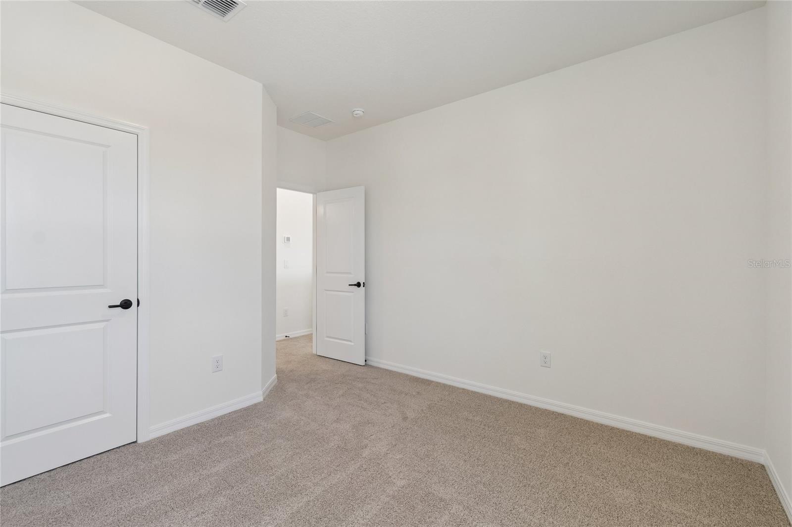 15227 Eastlyn Dr Property Photo 19
