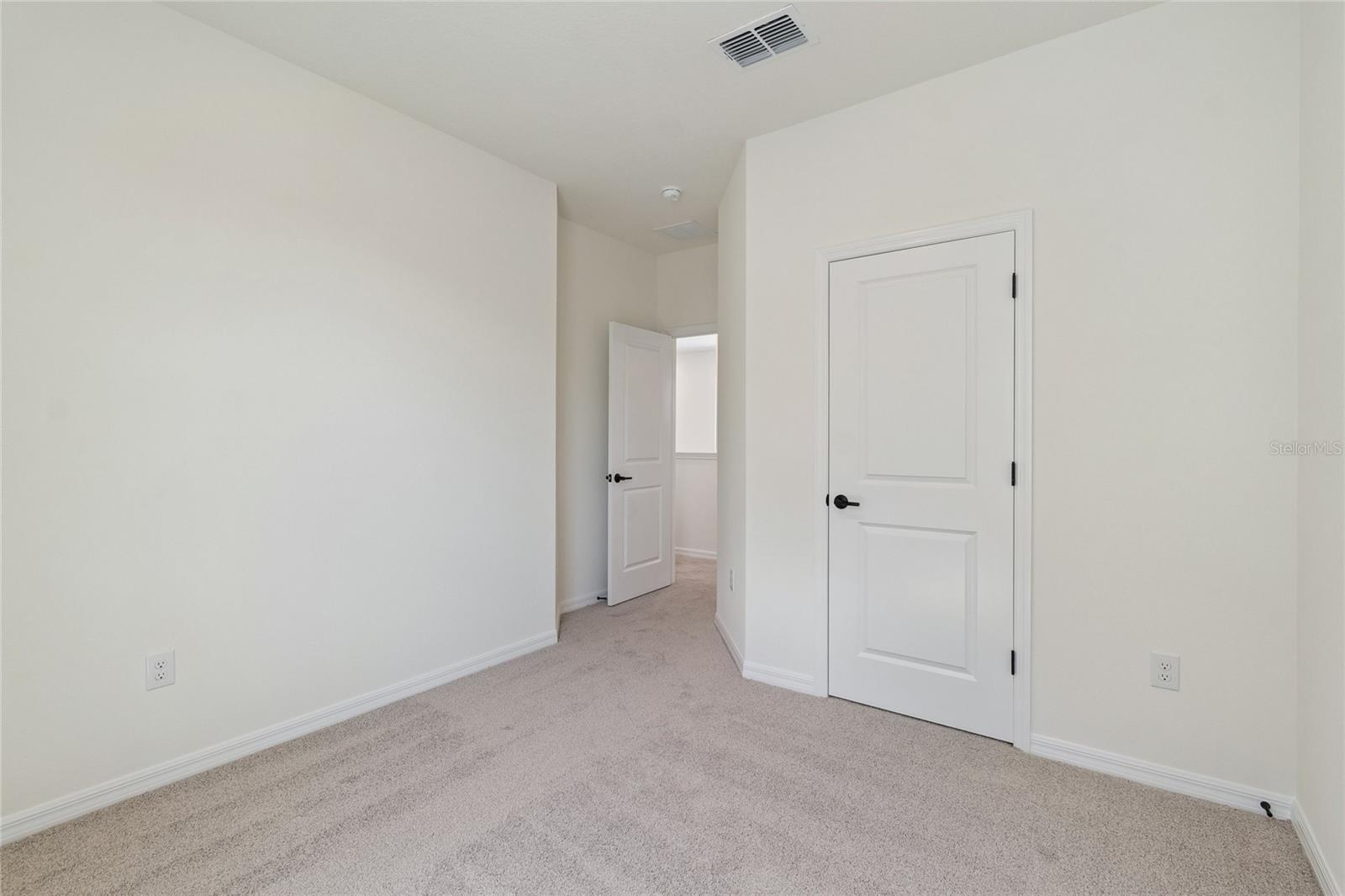 15227 Eastlyn Dr Property Photo 21