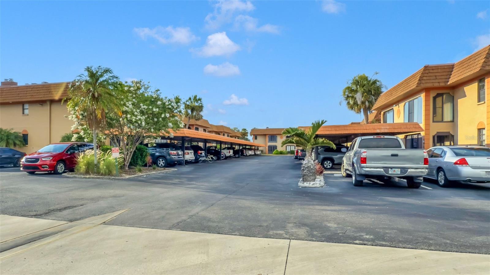 10192 Seminole Island Dr #10192 Property Photo 4