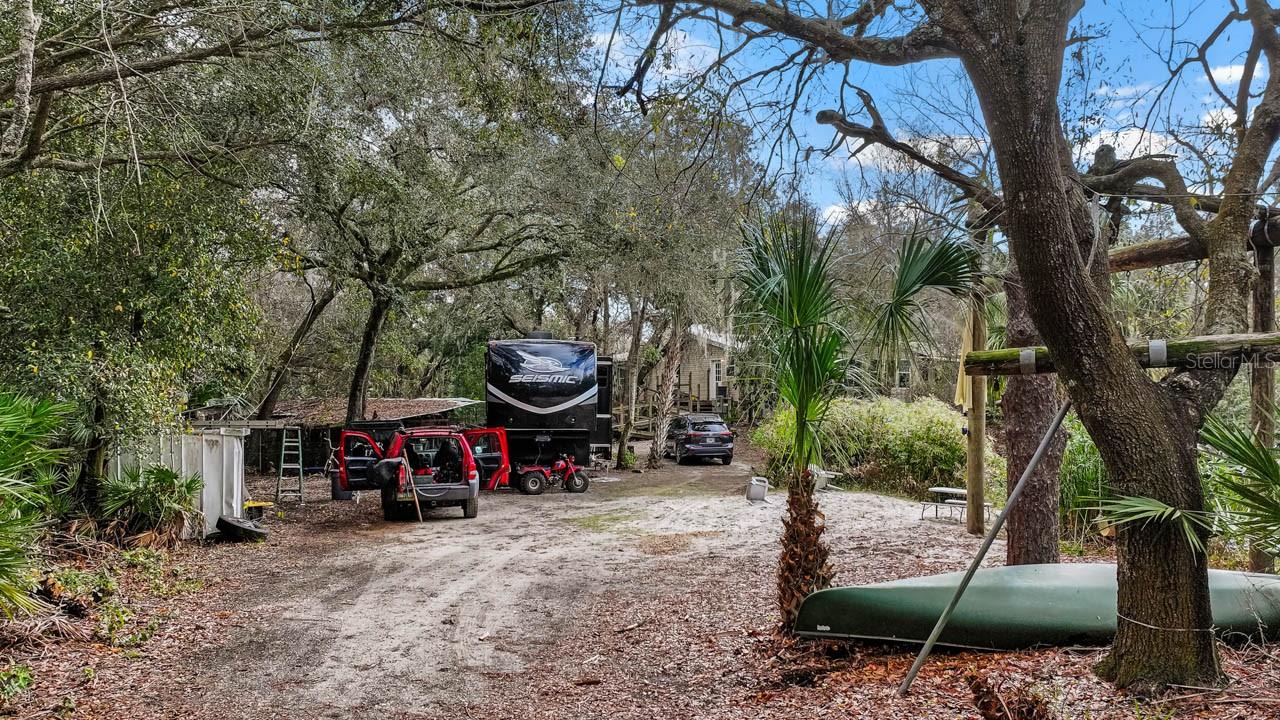 12730 Bullfrog Creek Rd Property Photo 9