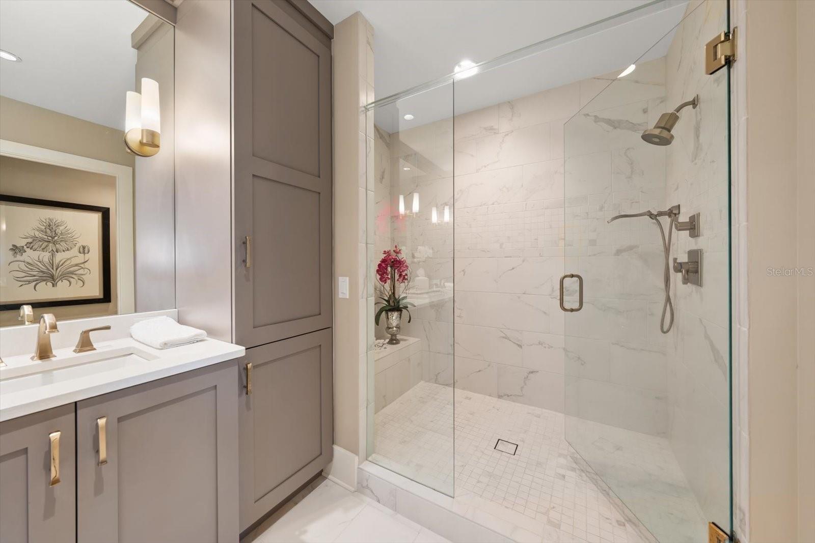 85 Belleview Blvd #405 Property Photo 31