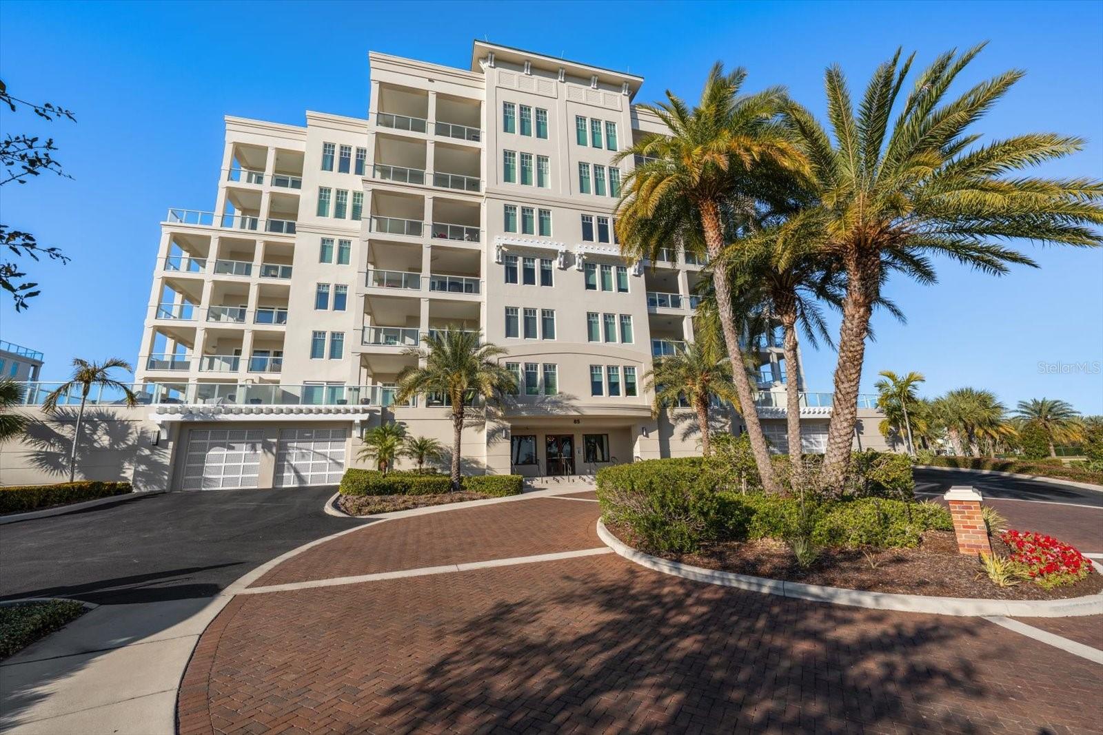 85 Belleview Blvd #405 Property Photo 86