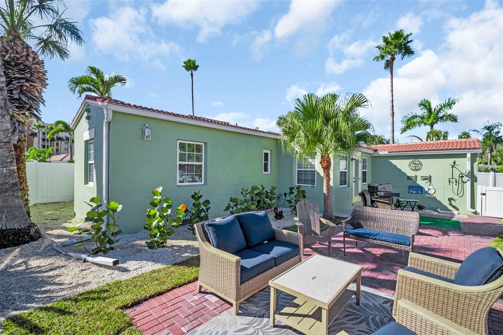 16613 Gulf Blvd Property Photo 35
