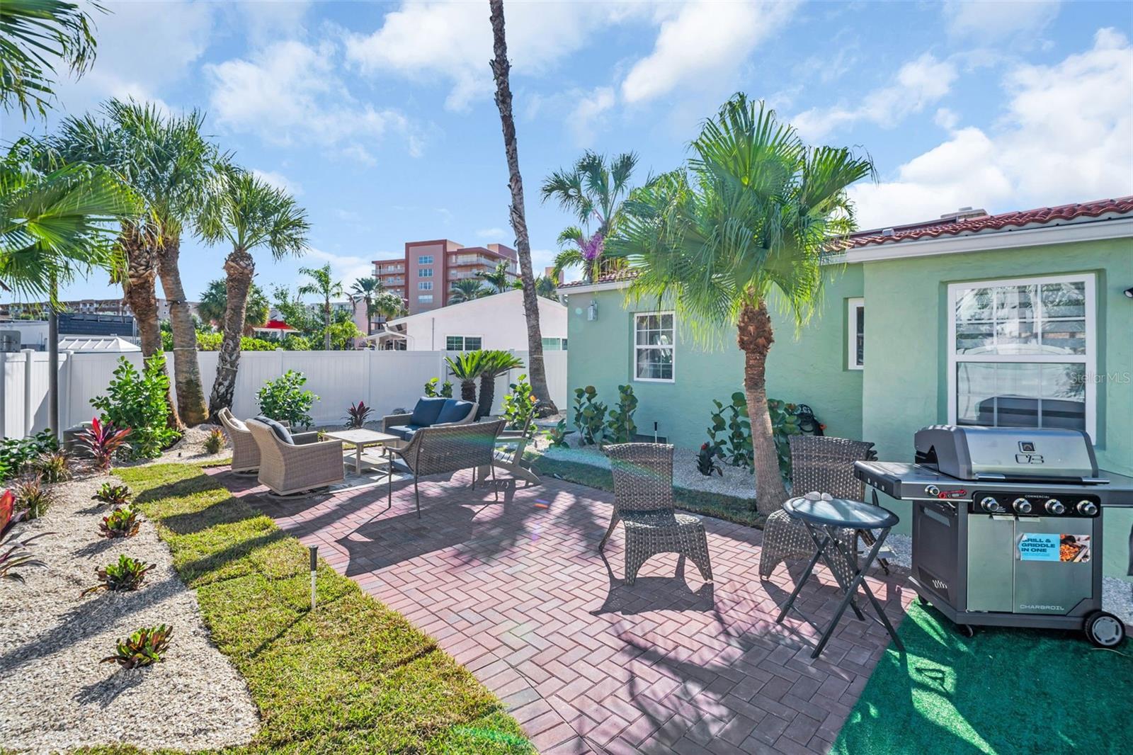 16613 Gulf Blvd Property Photo 37