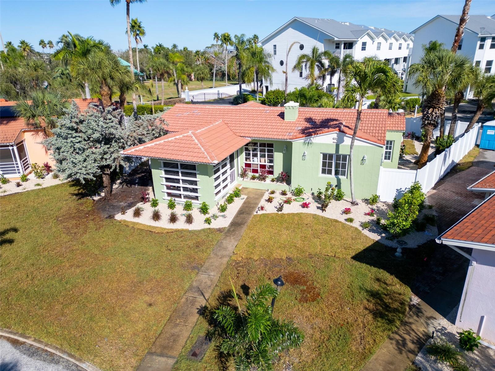 16613 Gulf Blvd Property Photo 50