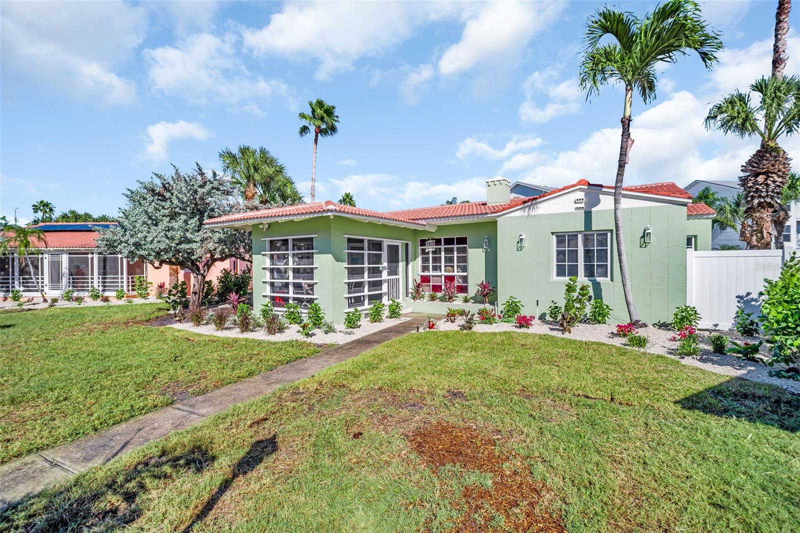 16613 Gulf Blvd Property Photo 51