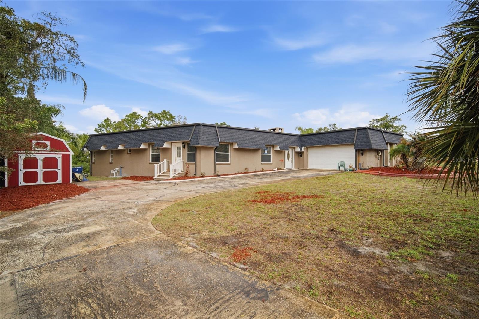 TB8477617 Property Photo 4
