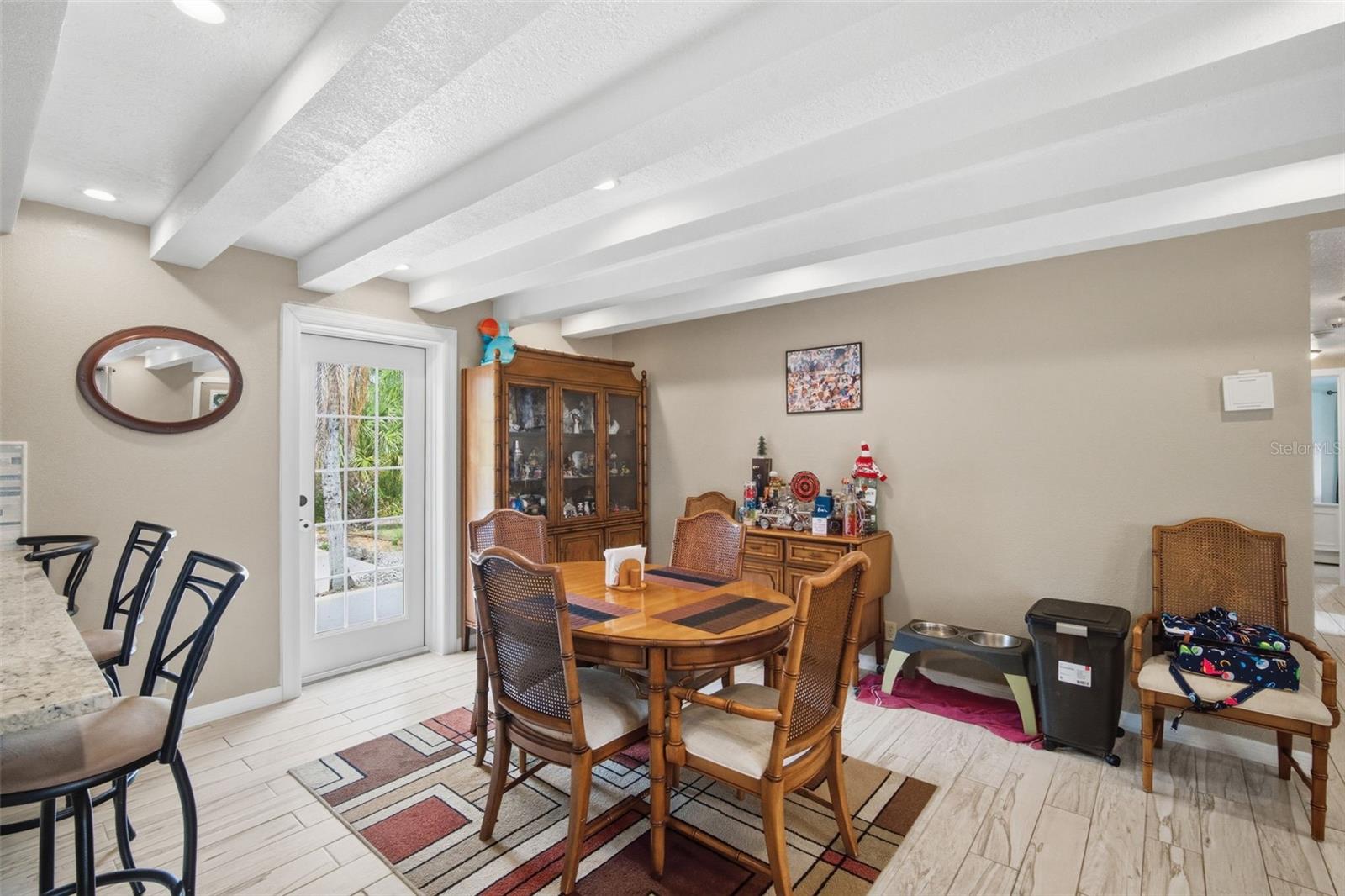 TB8477617 Property Photo 10