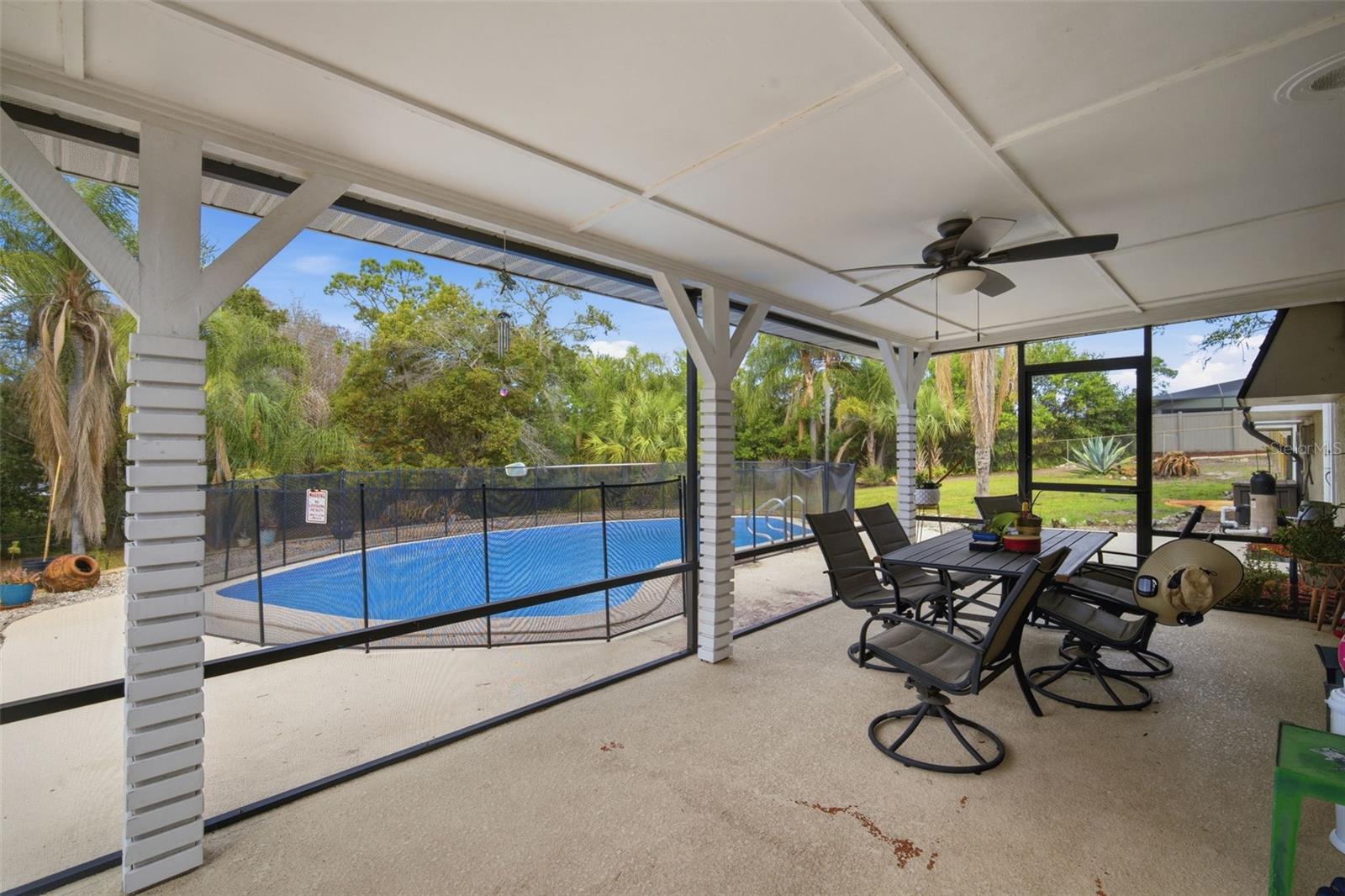 TB8477617 Property Photo 31