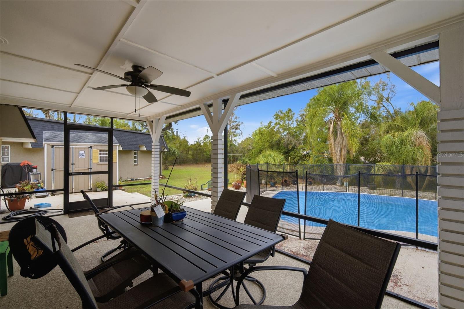 TB8477617 Property Photo 32