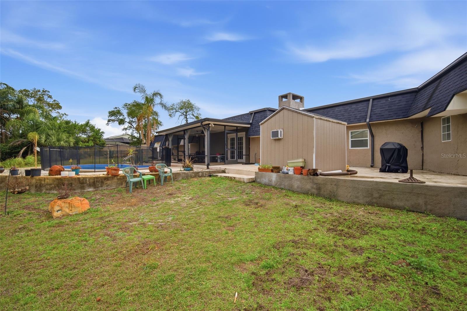 TB8477617 Property Photo 37