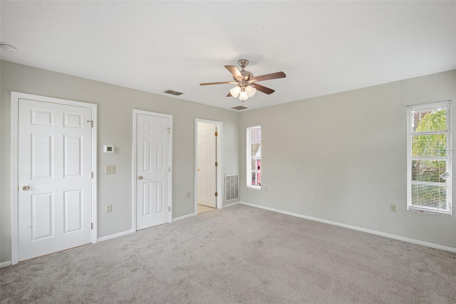 TB8477617 Property Photo 46