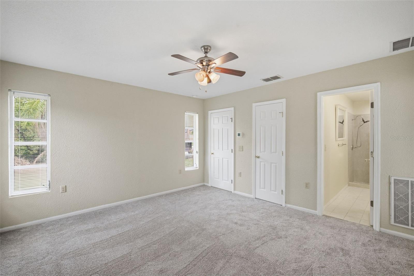 TB8477617 Property Photo 47