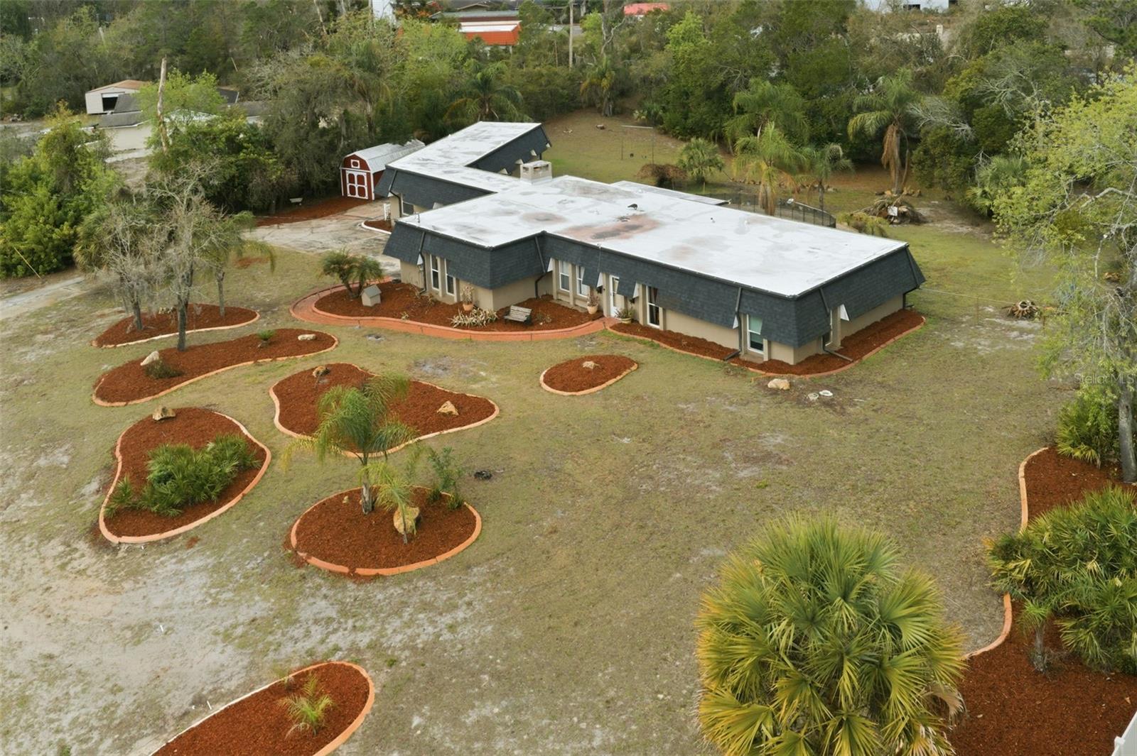 TB8477617 Property Photo 62