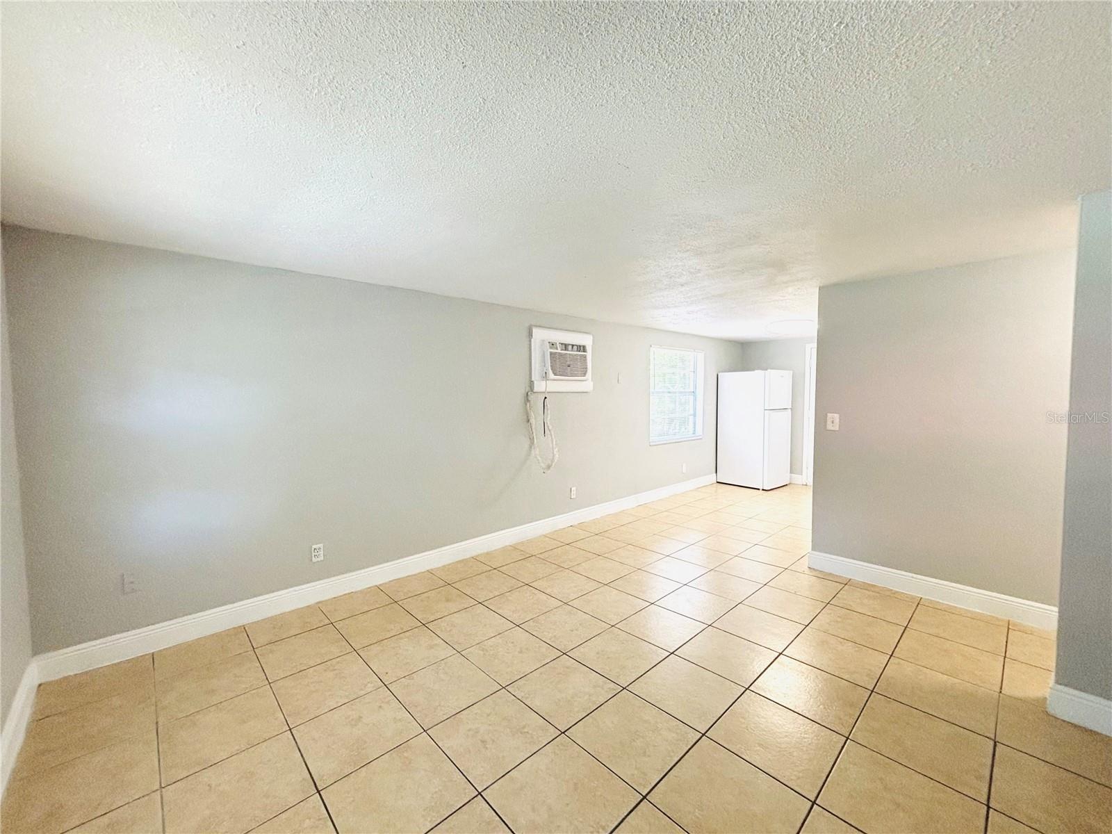 11733 N 12th St #l Property Photo 2