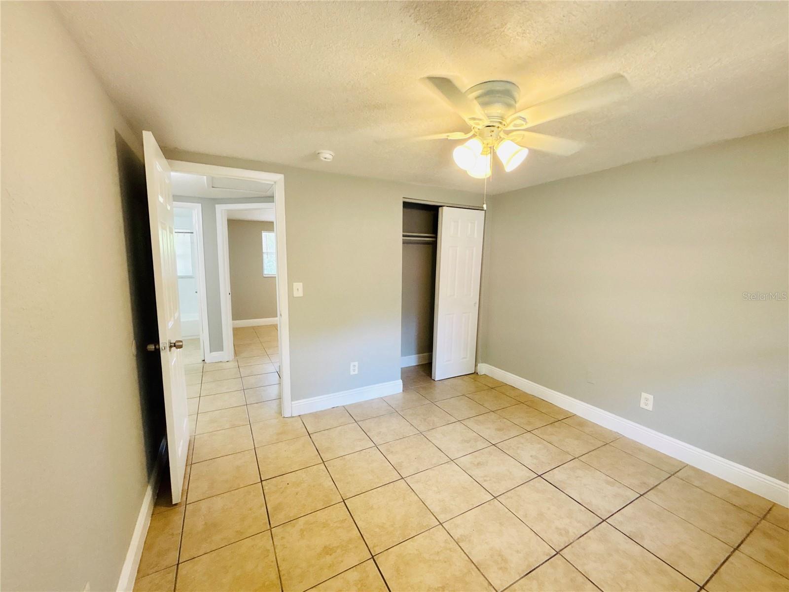 11733 N 12th St #l Property Photo 7