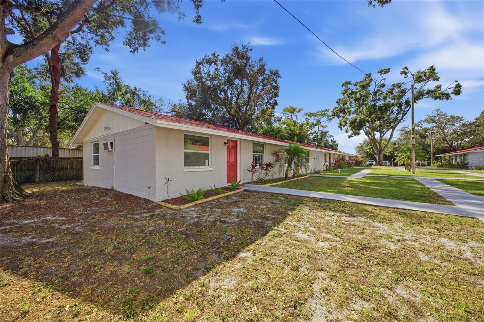11733 N 12th St #l Property Photo 10