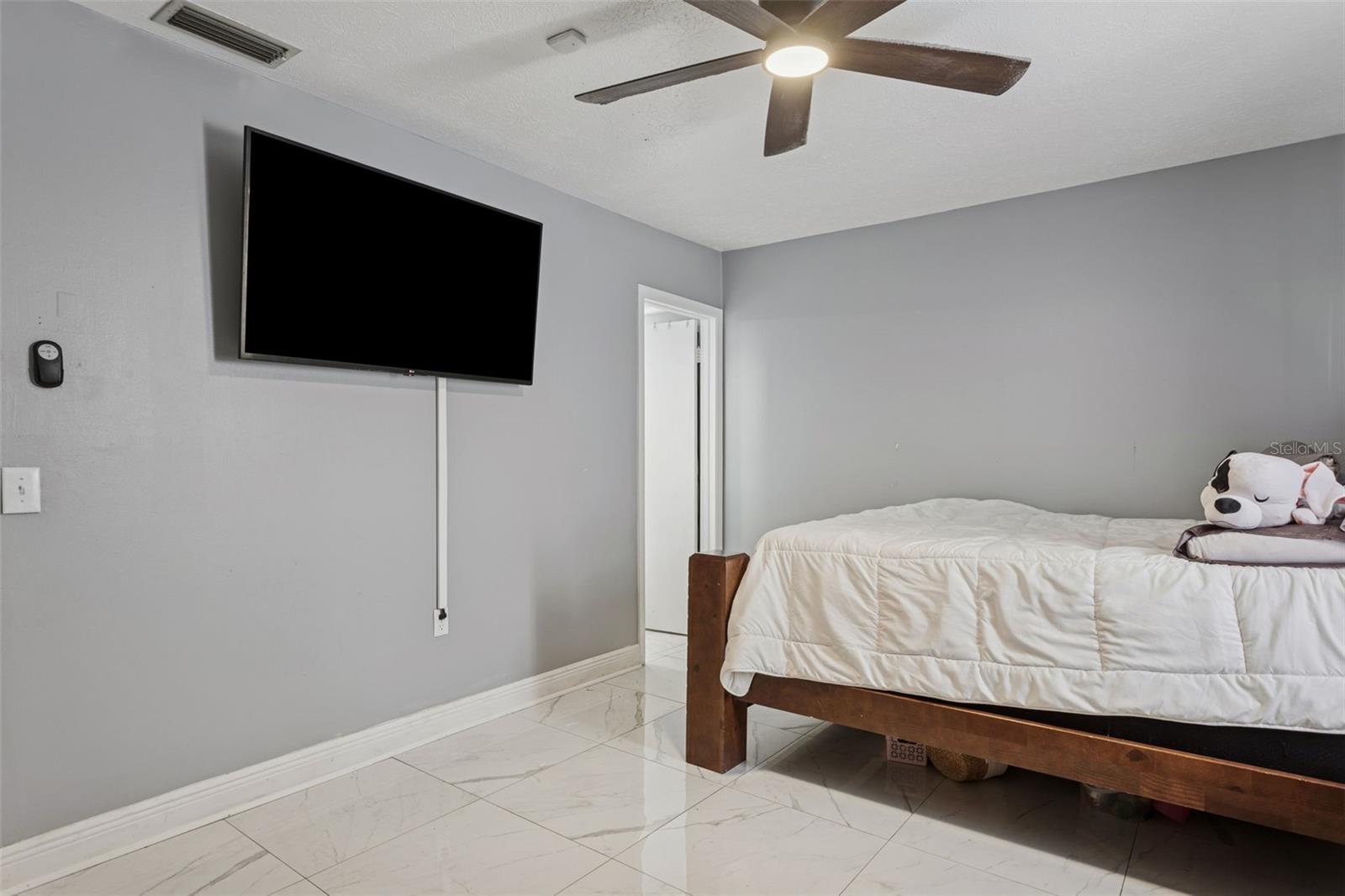 1614 Berkshire Dr Property Photo 18
