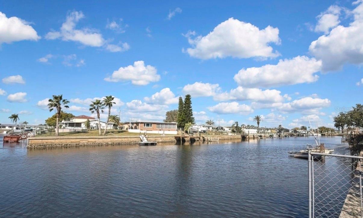 12527 1st Isle Property Photo 1
