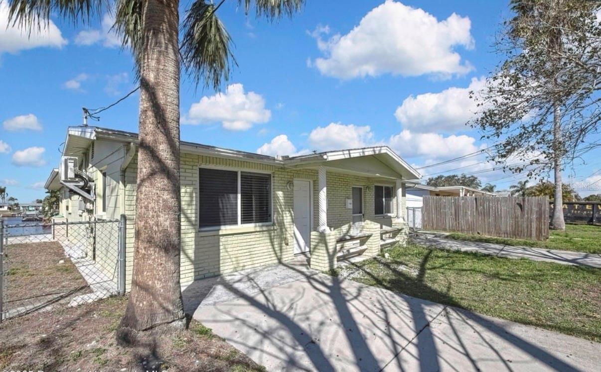 12527 1st Isle Property Photo 35