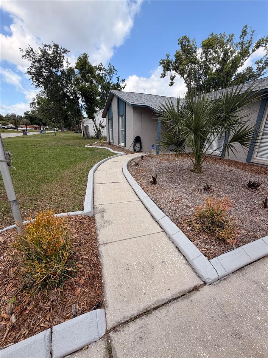 1210 Lady Elaine Dr Property Photo 4