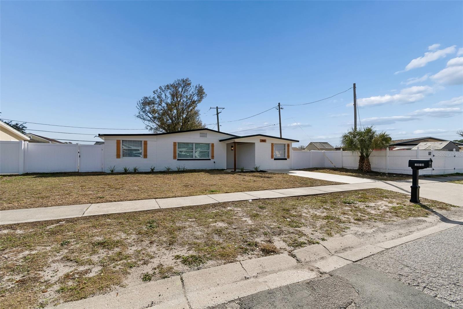 7910 W Powhatan Ave Property Photo 2
