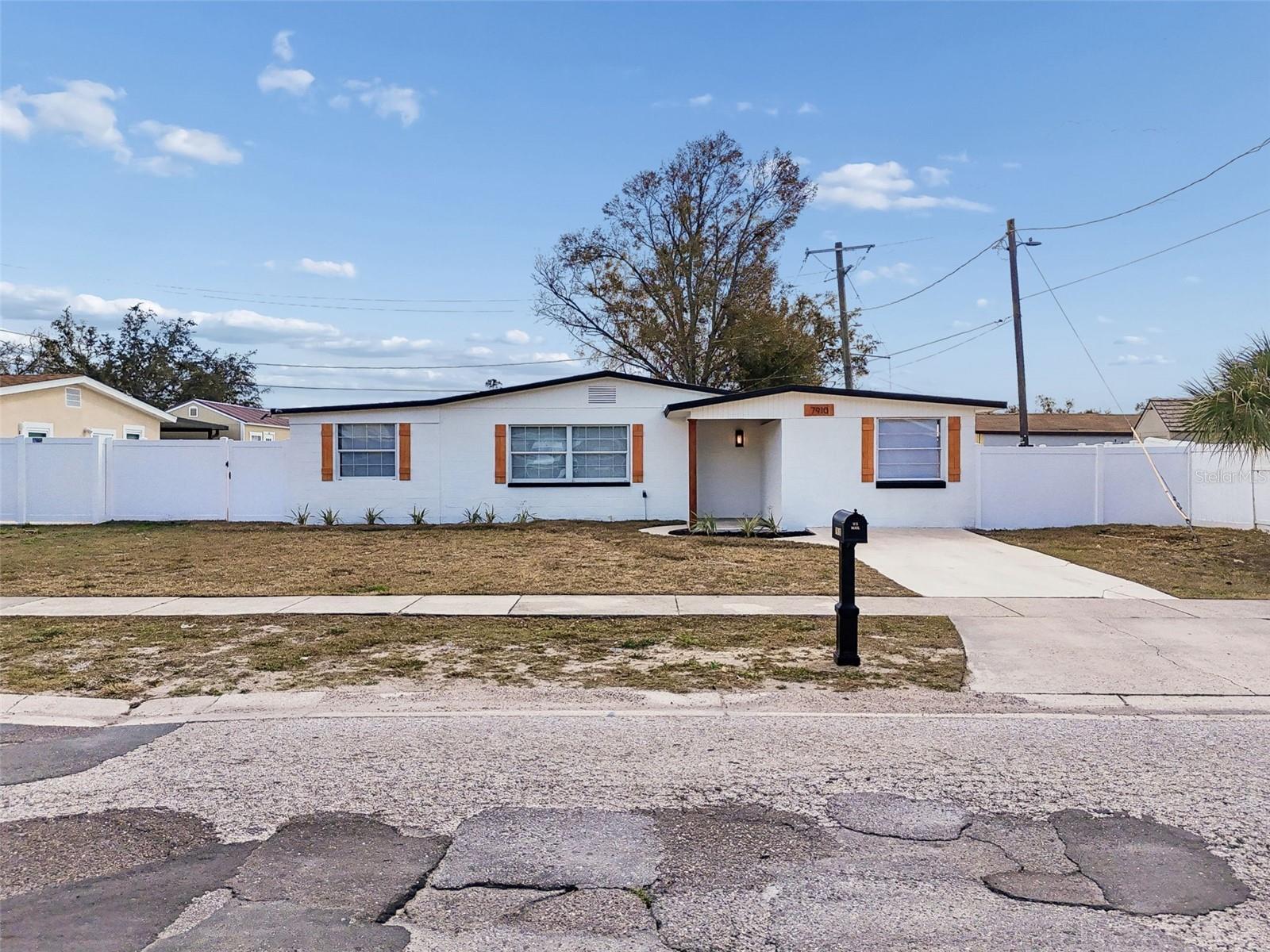 7910 W Powhatan Ave Property Photo 86