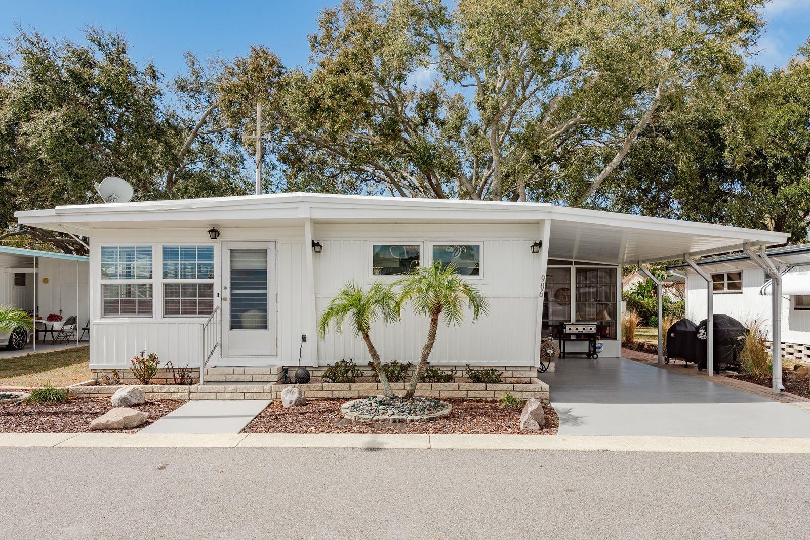 2331 BELLEAIR RD #906 Property Photo 1