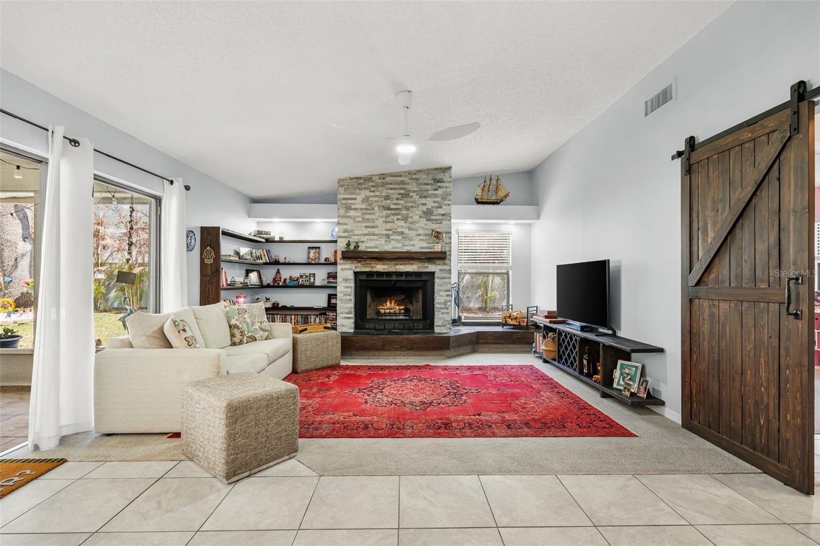 2715 Berryknoll Pl Property Photo 4