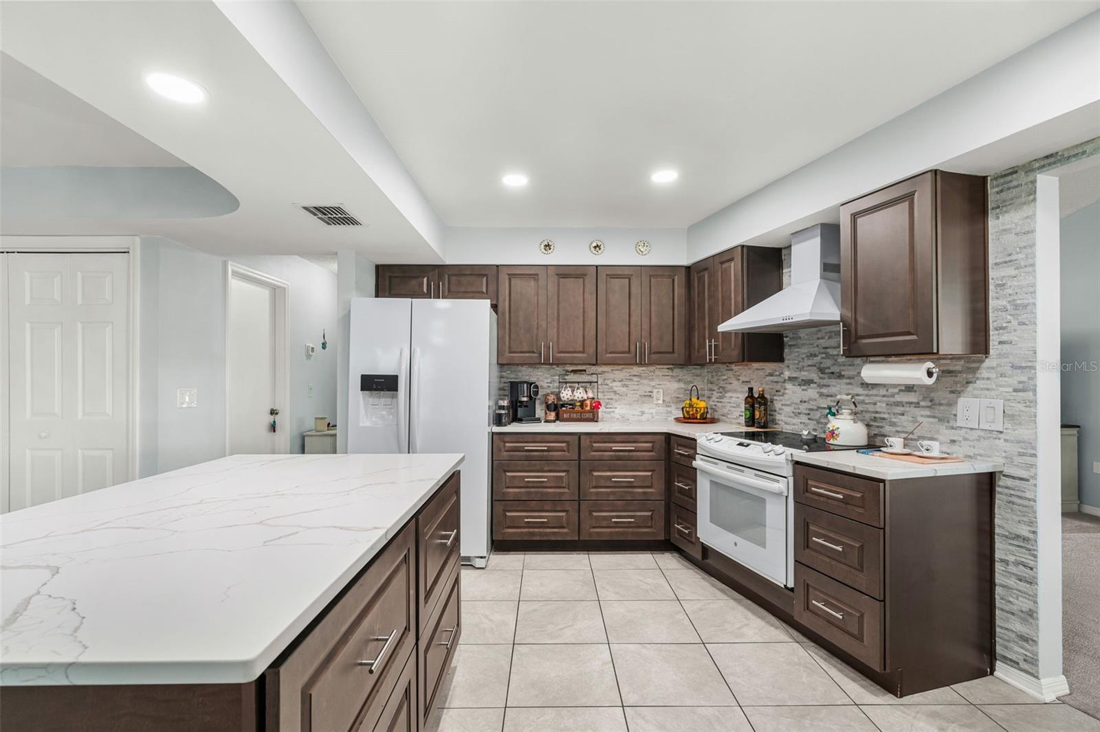 2715 Berryknoll Pl Property Photo 18
