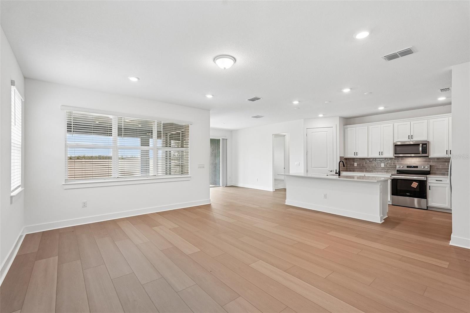 9927 Johnson Oaks Gln Property Photo 7