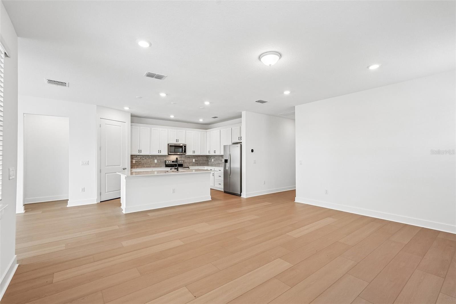 9927 Johnson Oaks Gln Property Photo 8