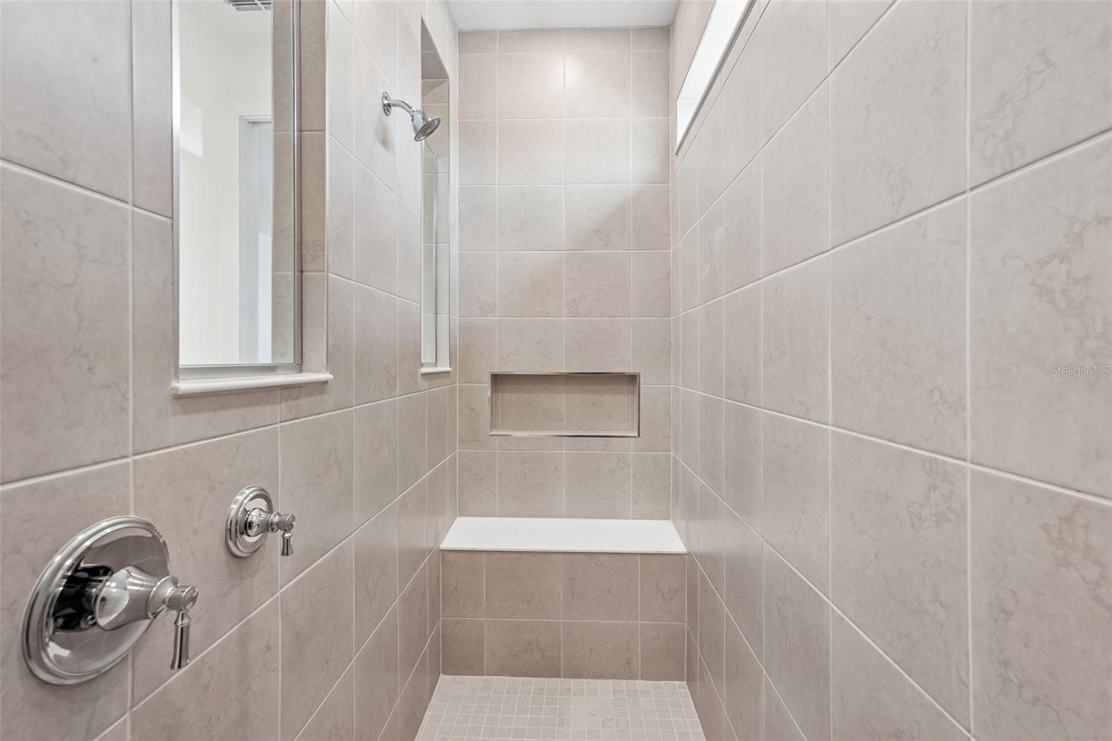 9927 Johnson Oaks Gln Property Photo 11